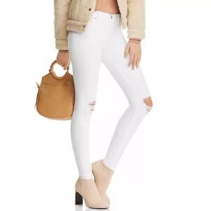 Host Pick 🌟 White Distressed Hidden Jeans